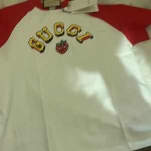 Gucci strawberry t shirt woman